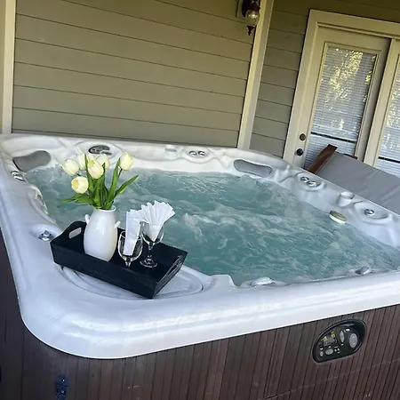 3 Decks, Mtn Views! Tree Tops By Honeybearcabins - Luxury Rain Showers, 3 King Suites, Xl Hottub, Fireplace, Bear Sightings Gatlinburg Exterior photo